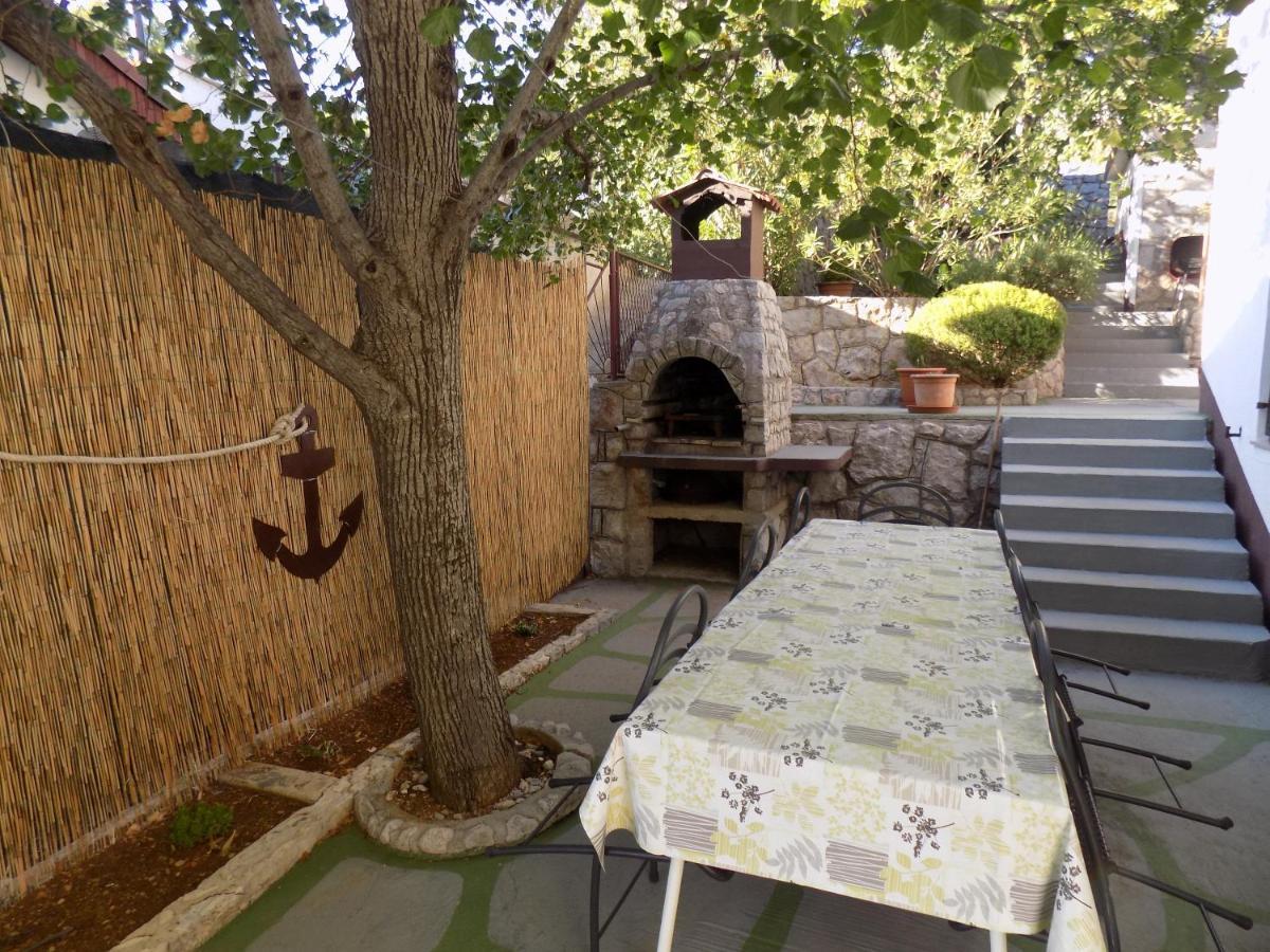 Apartmans Martha Karlobag Exterior foto